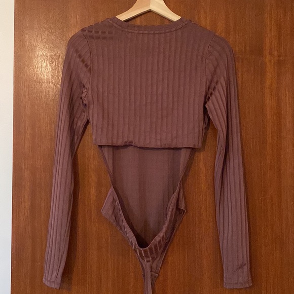Aritzia | Long Sleeve Bodysuit | Ribbed and Half-backless - Picture 3 of 3